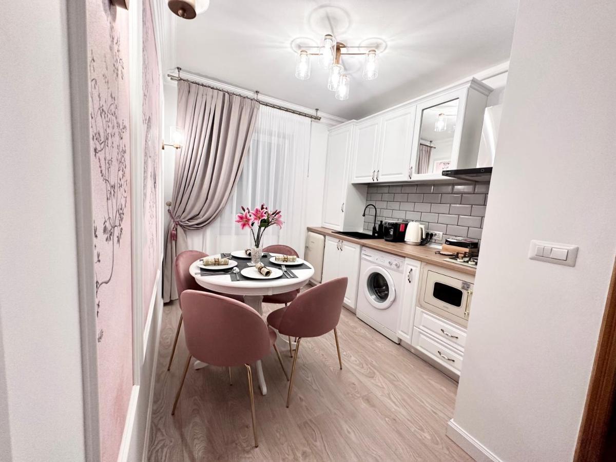 Central Spacious Apartment With Balcony - Alba Carolina Alba Iulia Esterno foto