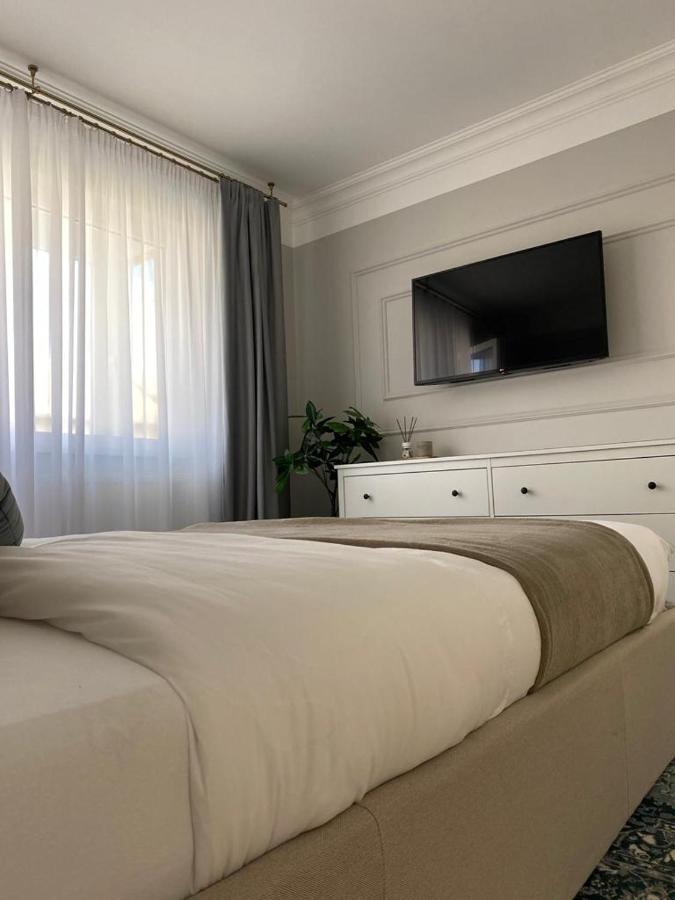 Central Spacious Apartment With Balcony - Alba Carolina Alba Iulia Esterno foto